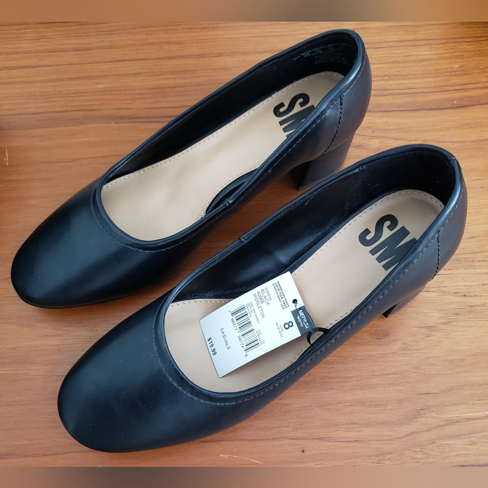 Sz 8 Black Heels by SM.
